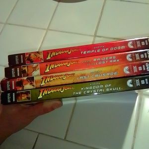 Indiana Jones DVD set of 4 dvds like new!